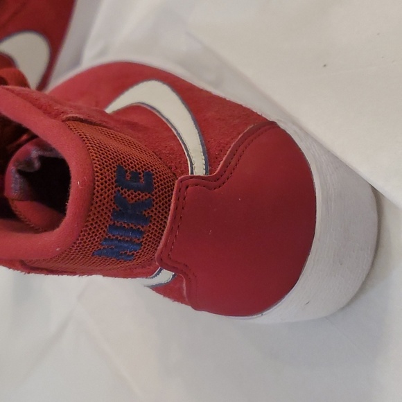 NIKE RED SHOES - Picture 3 of 6